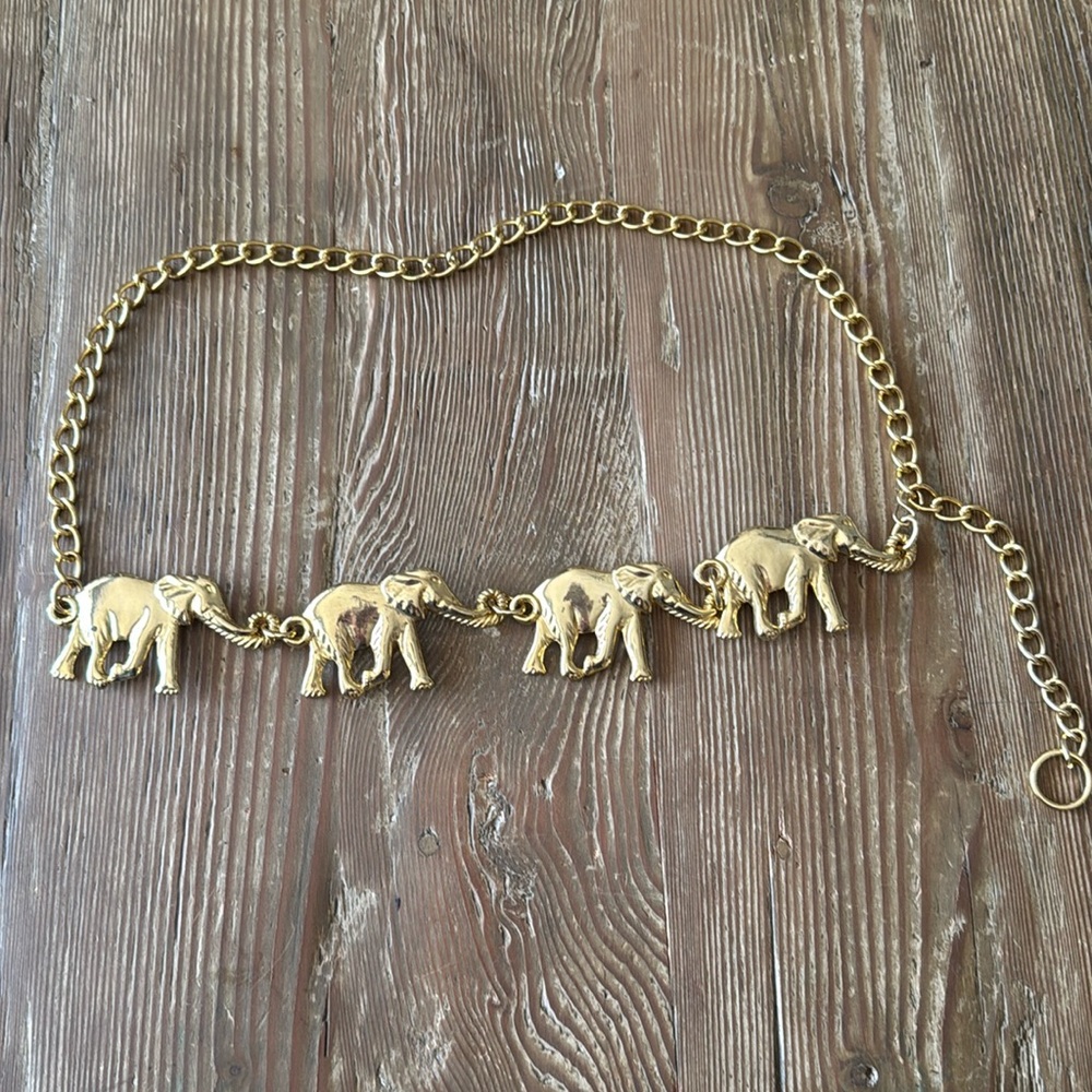 Anne Klein vintage 1980’s gold elephant shaped modern chain belt